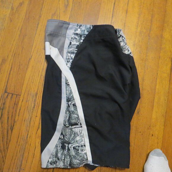 Tony Hawk Black & White Swim Trunks Board Shorts Men's Size 36 Tie Front Unlined - Picture 4 of 4